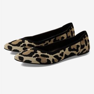 MIA Kerry Pointed Toe Flat Size 8